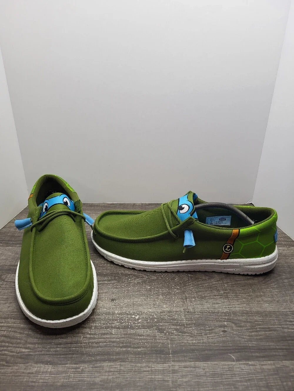 Hey Dude Shoes TMNT Wally Funk Leonardo Leo Men's Size 14 New